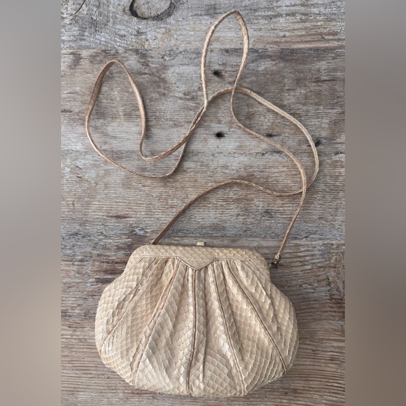 Vintage Judith Leiber Ivory Snakeskin Clutch - Picture 3 of 16